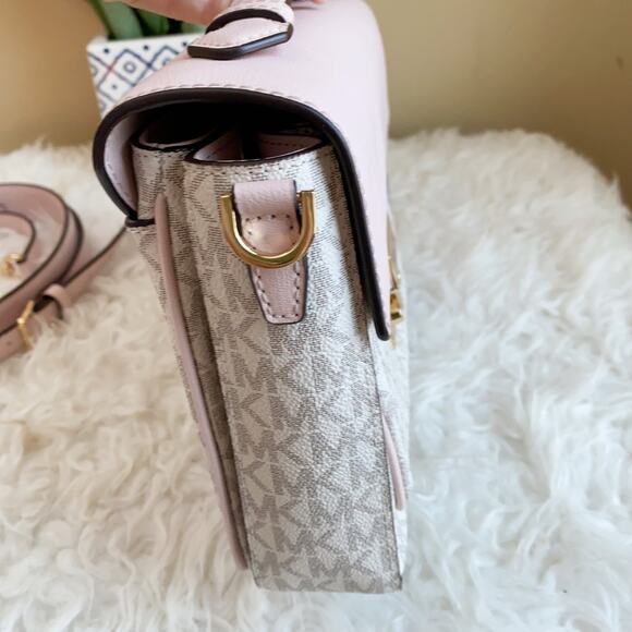 Michael Kors rose medium messenger - Picture 3 of 8